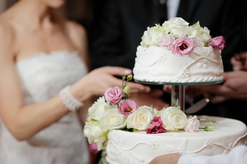 Cake Decorating – The Wedding Cake
