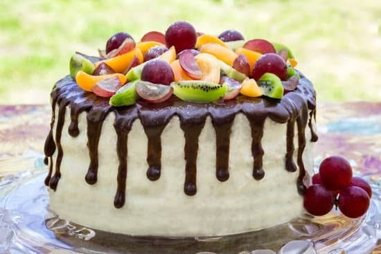 Simple Yet Elegant Birthday Party Cake Ideas