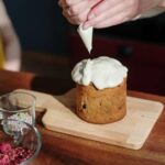 Step-by-step guide on how to easily create stunning sugar glass decorations for cakes