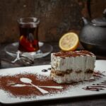 Cake Decorating Turning Table Rotating cake decorating turntable with smooth spinning for easy icing and design application