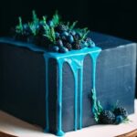 Simple Cake Decoration An easy and elegant way to decorate a simple cake - Simple Cake Decoration