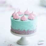 Step-by-step guide on decorating a cake stand to add elegance to your desserts