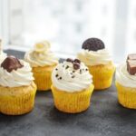 How to Cake Decorate for Beginners Step-by-step guide: How to Cake Decorate for Beginners, with easy techniques and tips