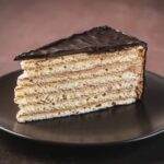 Step-by-step guide on how to decorate cake pops for beginners with easy techniques and creative designs