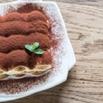 Fresh Lemons Cake Decorating: Step-by-step tutorial on how to decorate a cake with vibrant, zesty lemon accents