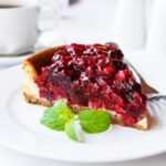 How to make a carrot decoration on a cake: Step-by-step guide for cute cake decor