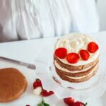 How to Decorate a Oreo Cake Step-by-step guide on how to decorate a delicious Oreo cake with chocolate ganache and cookie crumbles