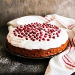 How to Decorate a Cake with Piping Bag: Step-by-Step Guide