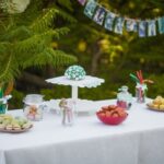 How to Decorate a Minnie Mouse Birthday Cake Step-by-step guide for a Minnie Mouse birthday cake decorating, perfect for themed parties