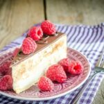 Step-by-step guide on how to decorate Halloween cakes with spooky designs and vibrant colors