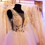 How to Make a Wedding Cake How to make a wedding cake step by step guide with pictures and tips