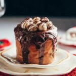 Decorative frosting used to decorate cakes; example: buttercream, fondant, royal icing