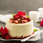 How to make edible glue for cake decorating: simple recipe using cornstarch and water