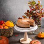 How to Use a Cake Stand as Decoration How to Use a Cake Stand as Decoration: Display floral arrangements to elevate the look