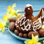 How to Decorate Fruit Cake Without Icing How to decorate a fruit cake without icing: using candied fruits, nuts, and edible flowers for a natural finish