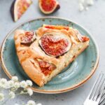 Step-by-step guide on how to use an airbrush for cake decorating and achieve professional results