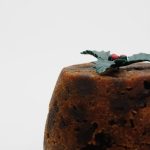 Step-by-step guide on how to decorate fairy cakes with icing like a pro