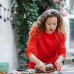 How to Slice Strawberries for Cake Decorating How to slice strawberries for cake decorating like a pro