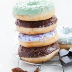 Creative piping technique for how to decorate bottom of cake