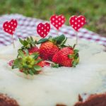 How to Decorate a Cake With Frosting Youtube Step-by-step guide on how to decorate a cake with frosting on YouTube