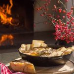 Learn how to decorate a cake with fruits creatively for a delicious and visually appealing dessert