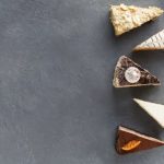 How to Be a Grocery Store Cake Decorator Learn step-by-step instructions on how to become a grocery store cake decorator