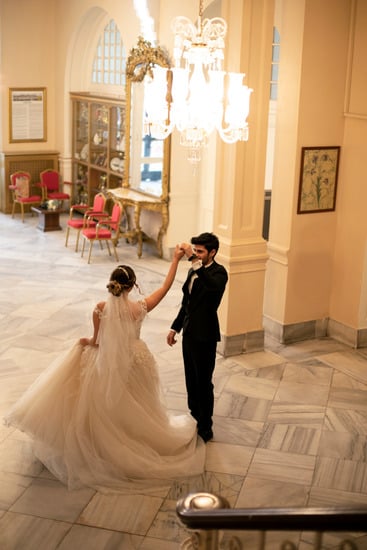 A Timeline for Announcing Your Big Day